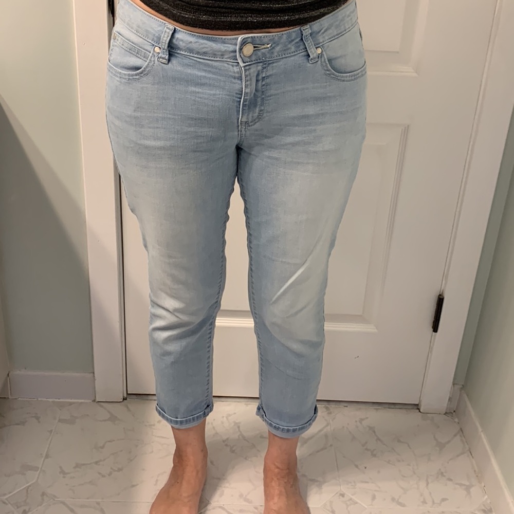 JLo Jean Capris - Picture 3 of 13